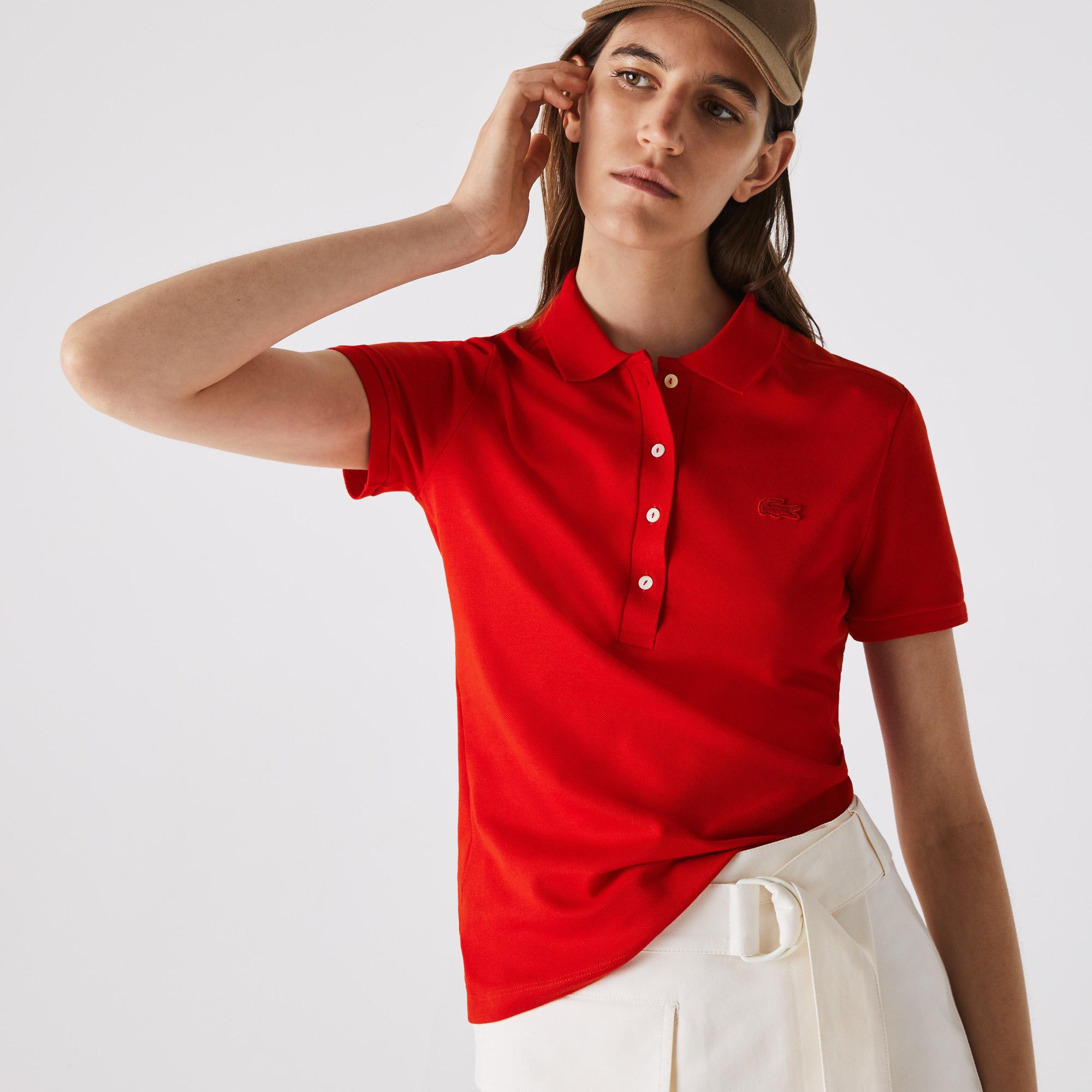 
Damska koszulka polo o wąskim kroju z krótkim rękawem Lacoste, czerwona